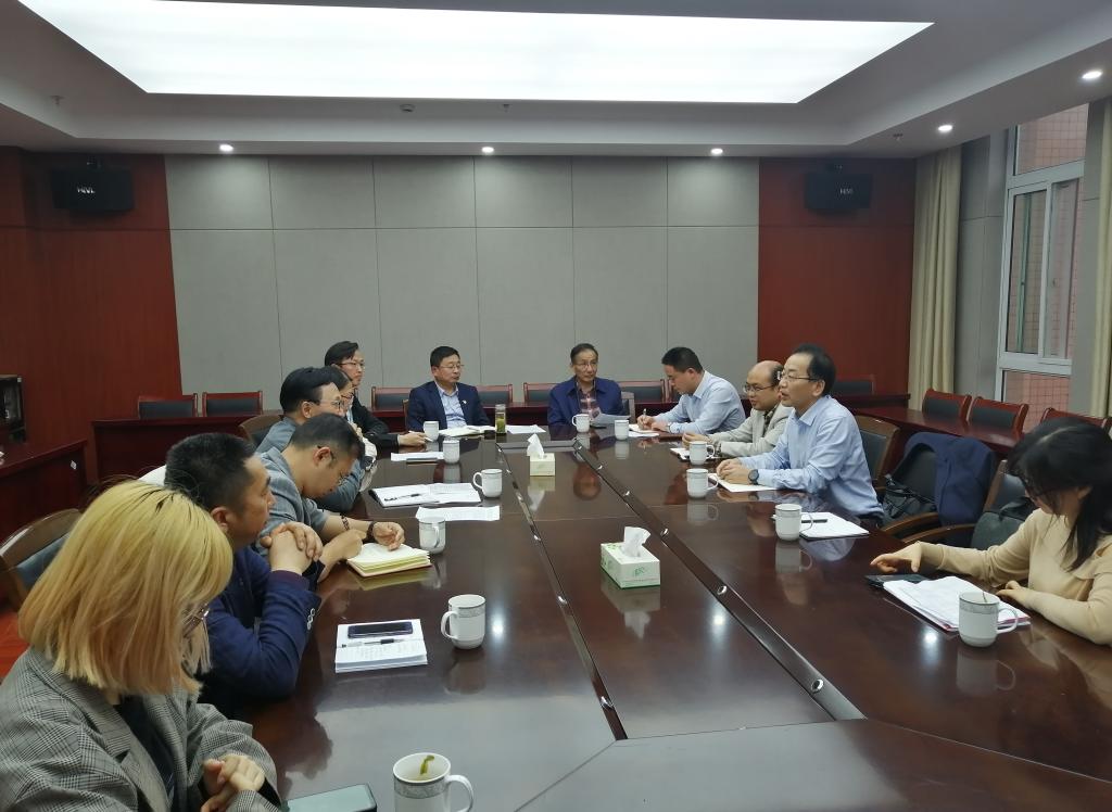 副处长徐进等一行人赴平湖召开校友工作